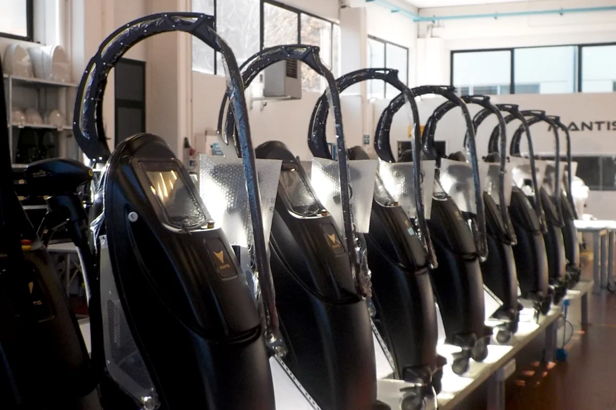 Fertigung des BLACK TRIPLE im MANTIS LAB, Foto von MANTIS
